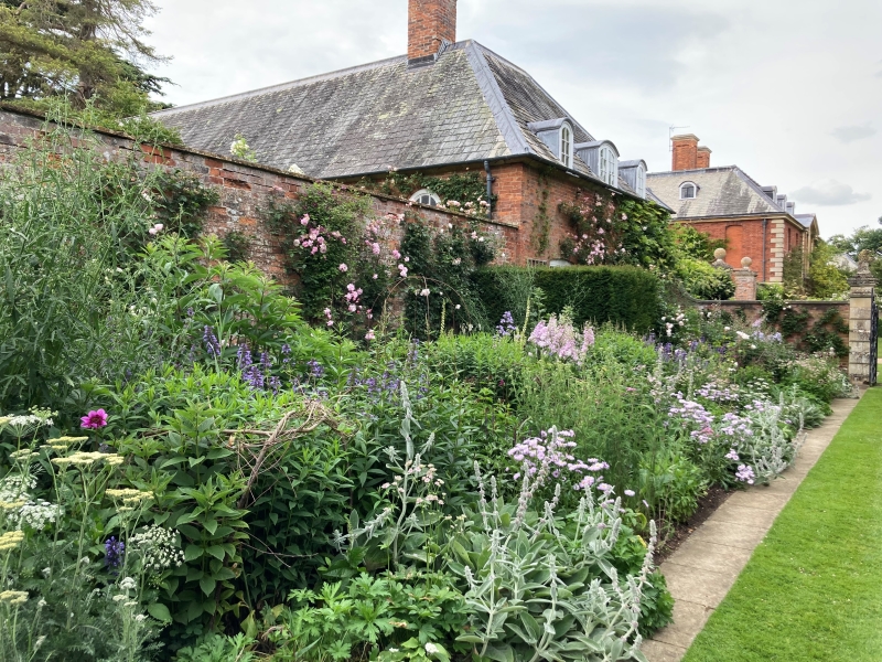 Cottesbrooke Hall Gardens